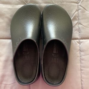 Birkenstock Black Professional Clog shoes size 39/8